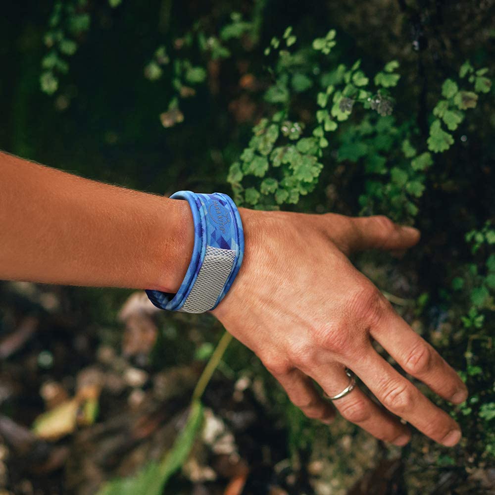 Mosquito Repellent Wristband - Graphic + 2 refill pellets
