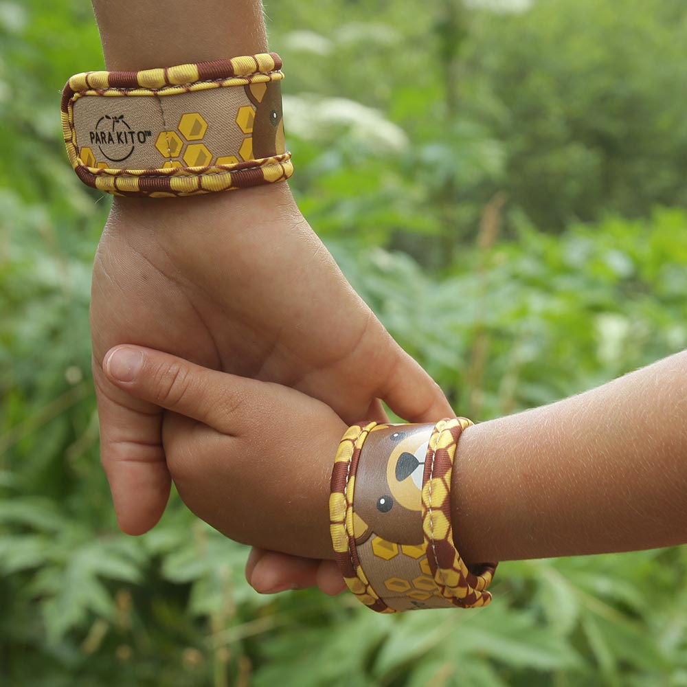 parakito-bracelet-enfant-brown-bear-anti-moustique-utilisation.jpg